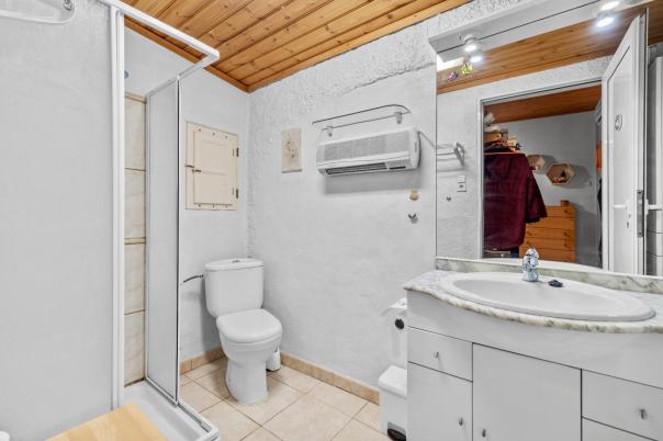 5 bed villa in Alfaz del Pi