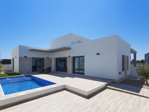3 bed villa in Daya Nueva