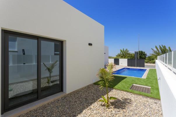 3 bed villa in Daya Nueva