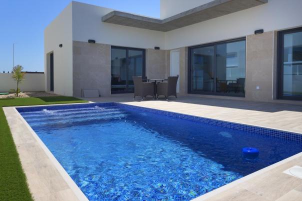 3 bed villa in Daya Nueva