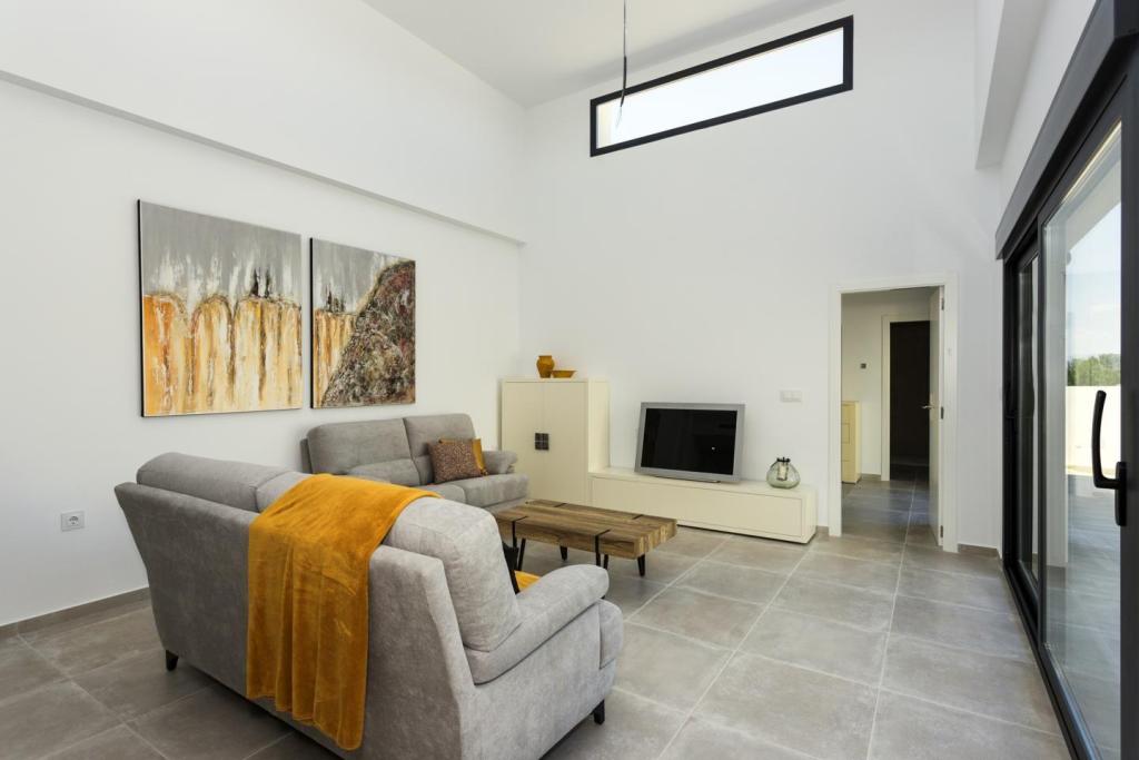 3 bed villa in Daya Nueva