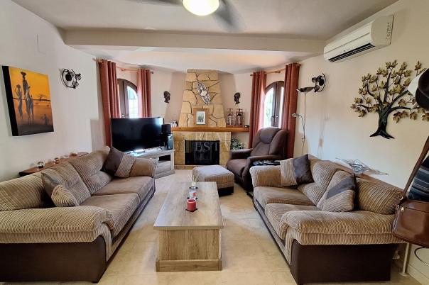 4 bed villa in Moraira