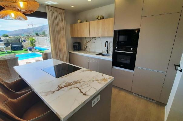 3 bed villa in Finestrat