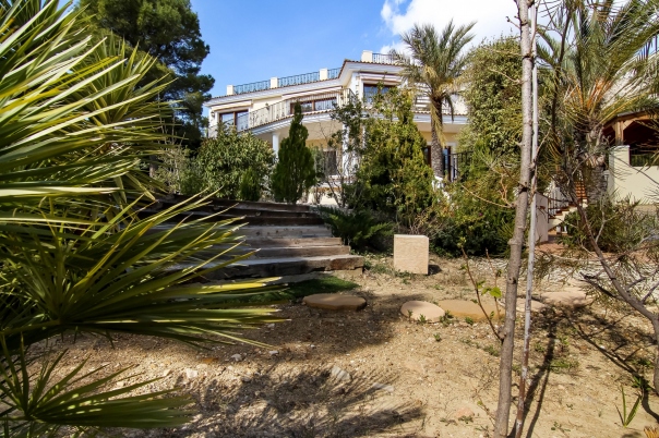 5 bed villa in Altea