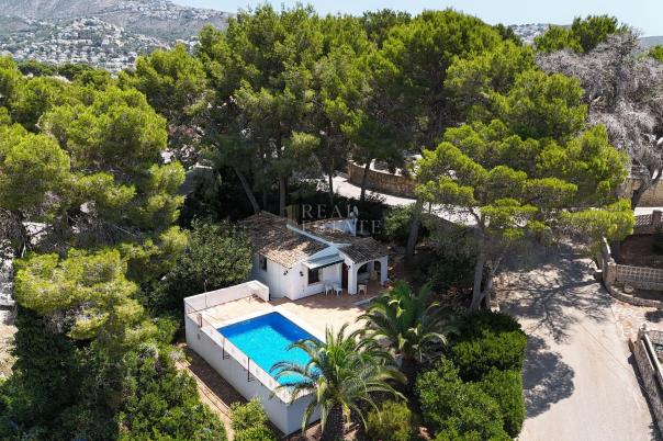 2 bed villa in Moraira