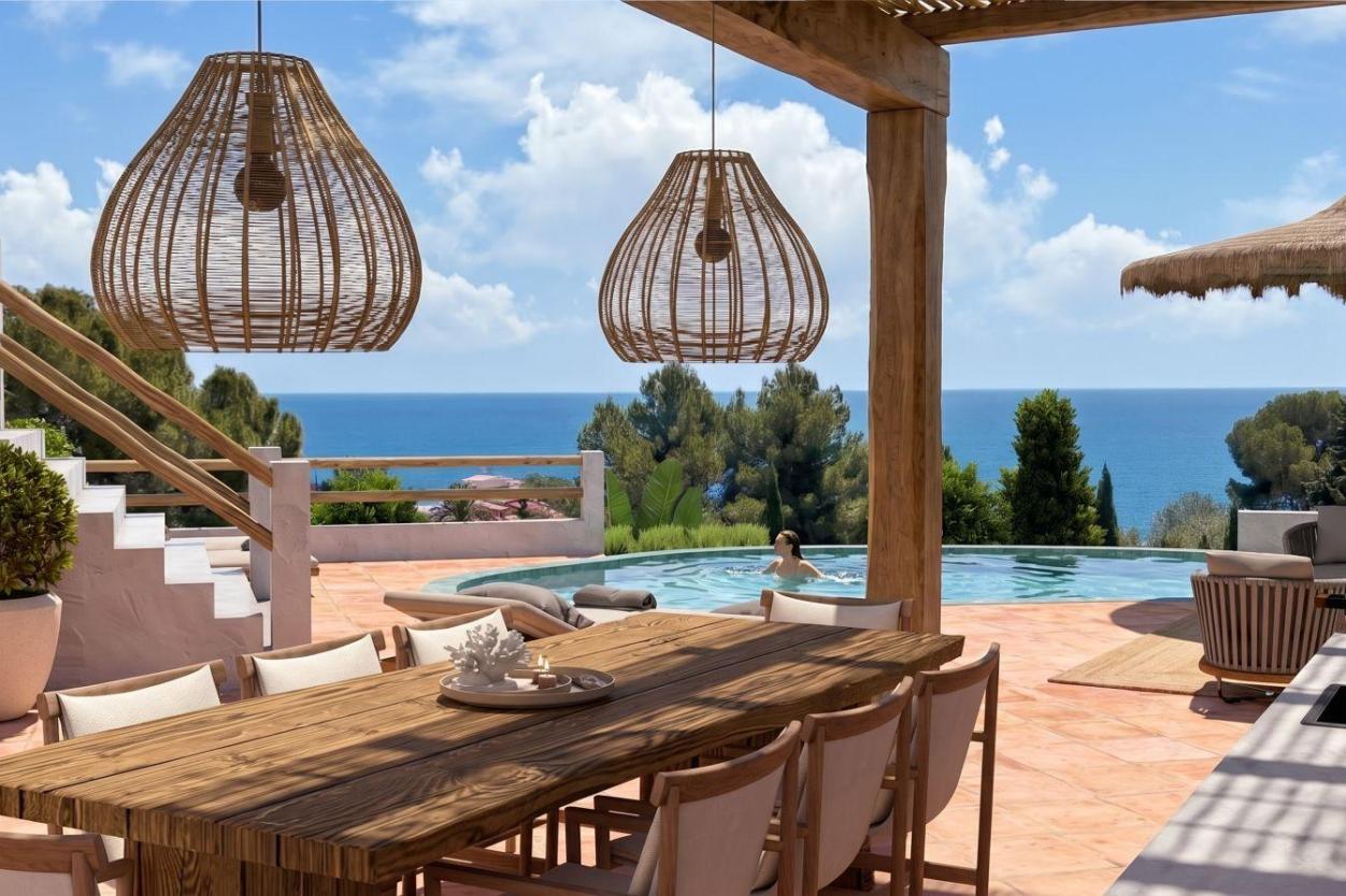 5 bed villas in Benissa