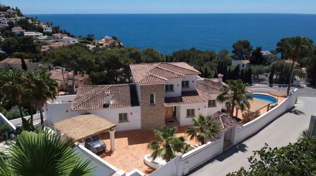 5 bed villas in Benissa
