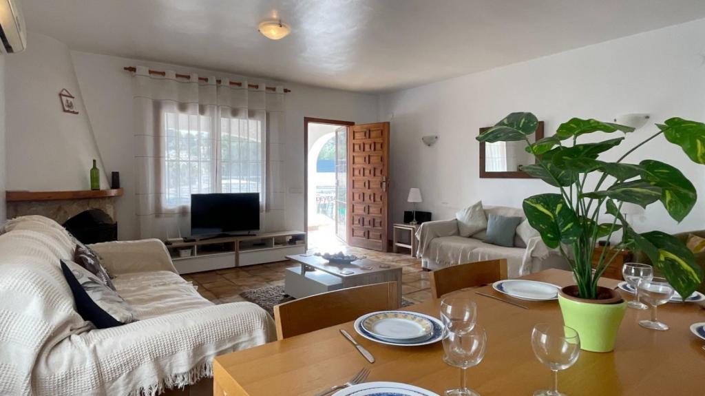 6 bed villa in Moraira