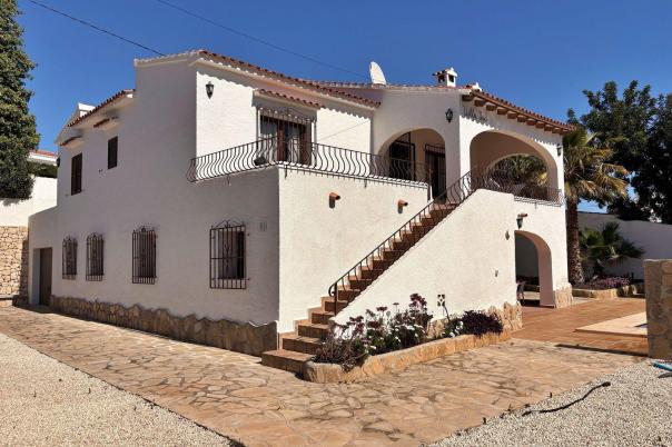 6 bed villa in Moraira