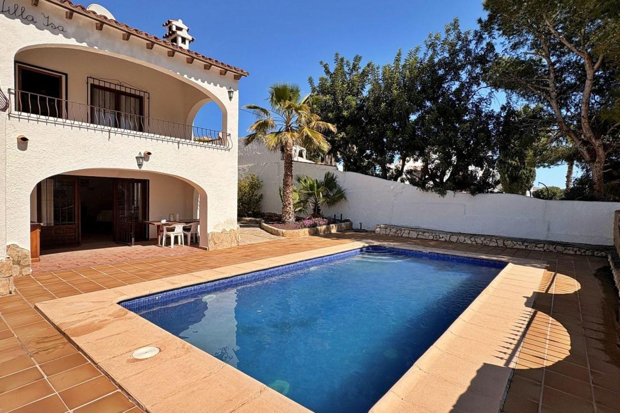 6 bed villa in Moraira