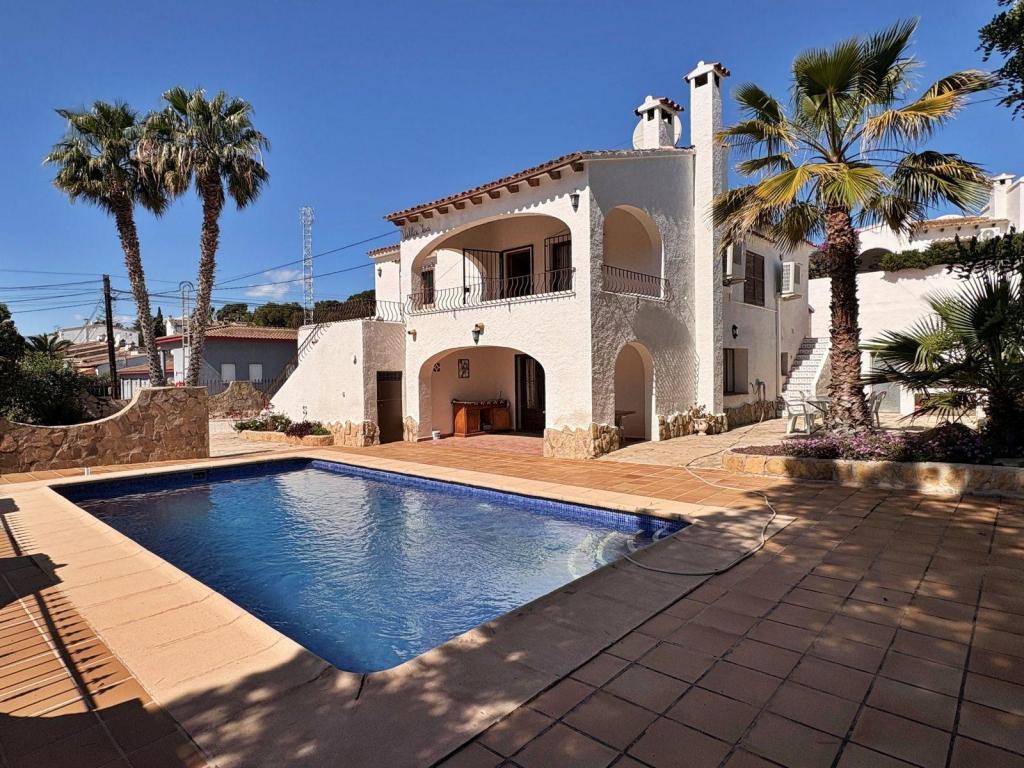 6 bed villa in Moraira