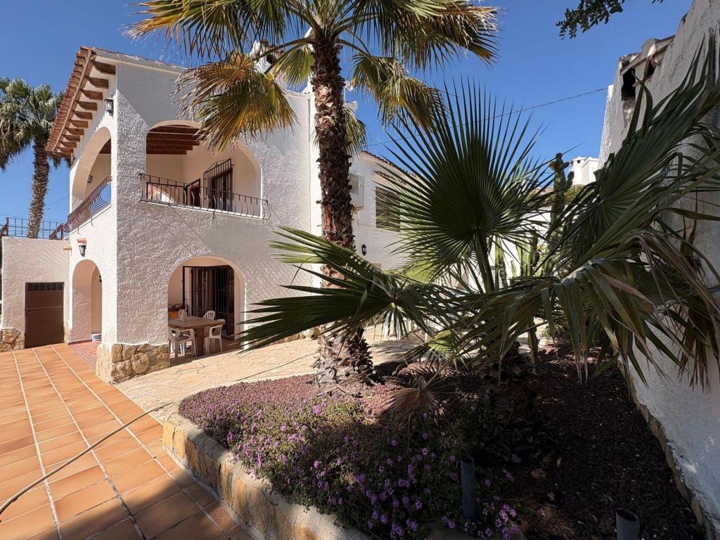 6 bed villa in Moraira