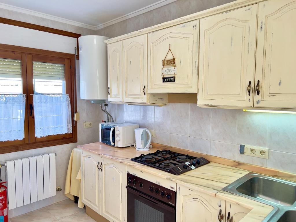 5 bed villa in Benitachell