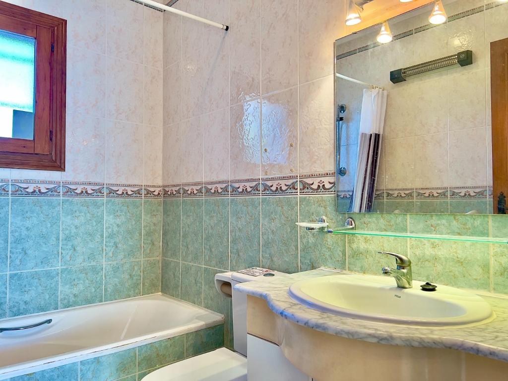 5 bed villa in Benitachell