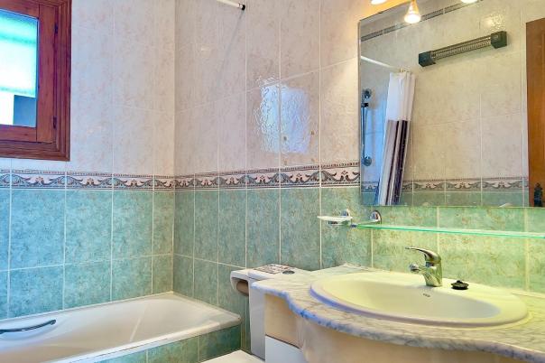 5 bed villa in Benitachell