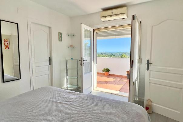 5 bed villa in Benitachell