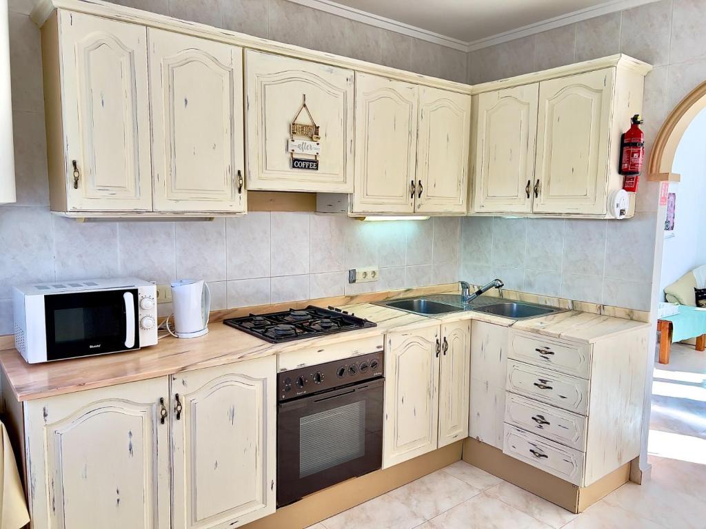 5 bed villa in Benitachell