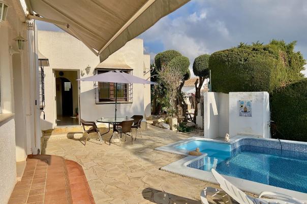 5 bed villa in Benitachell