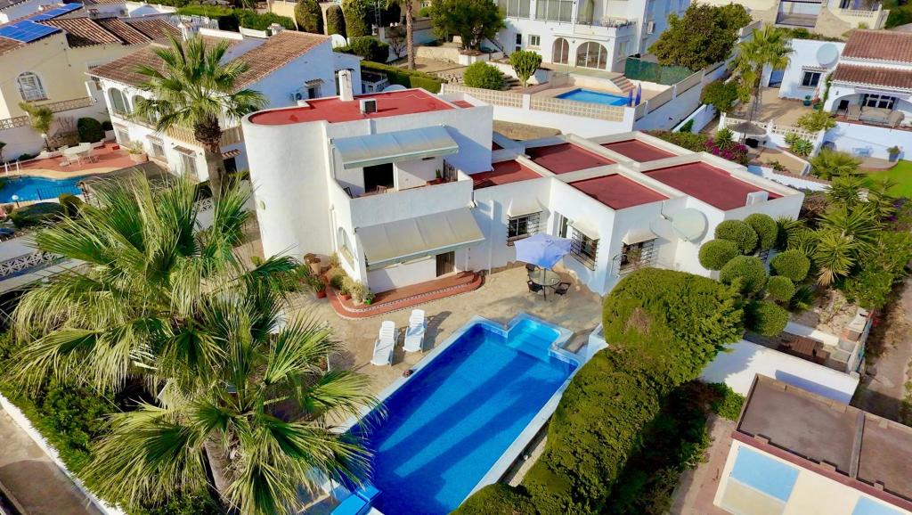 5 bed villa in Benitachell