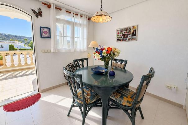 2 bed apartments - flats in Moraira