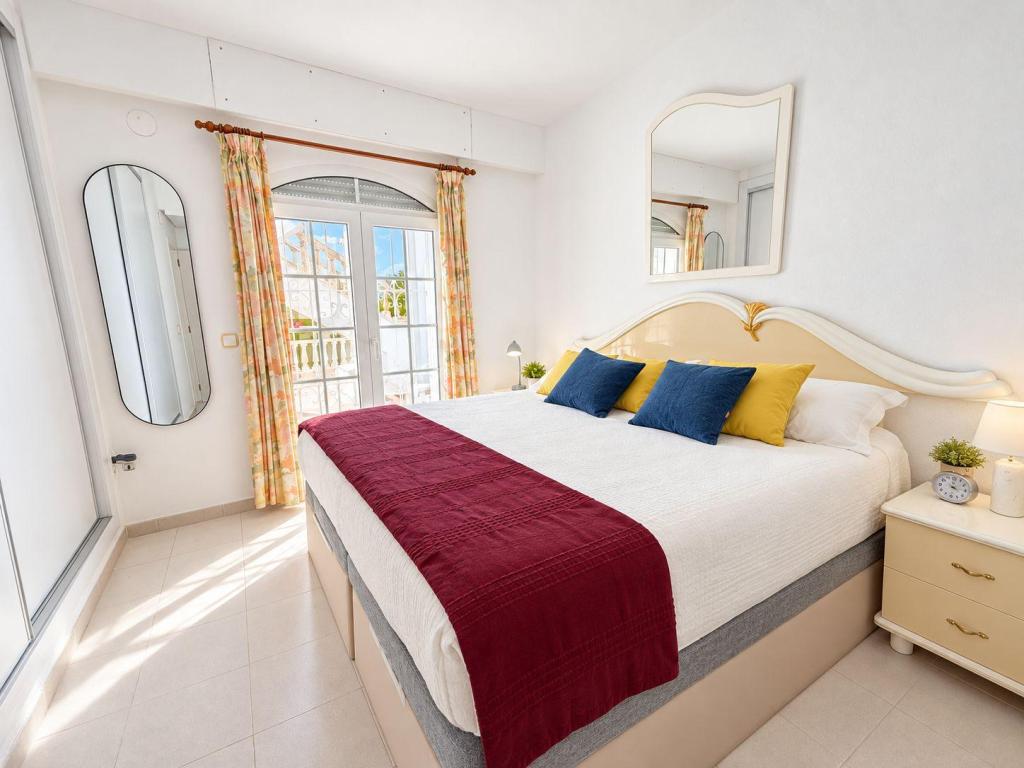 2 bed apartments - flats in Moraira