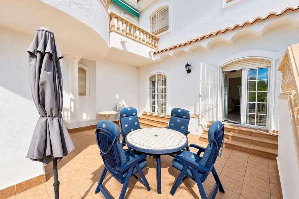 2 bed apartments - flats in Moraira