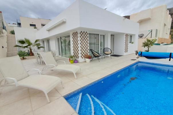 3 bed villa in Polop