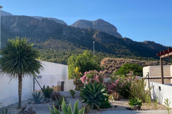 3 bed villa in Polop