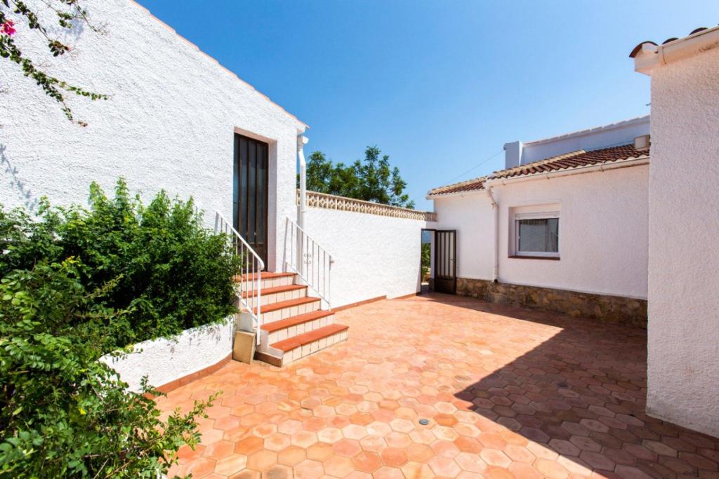 5 bed villa in Pedreguer