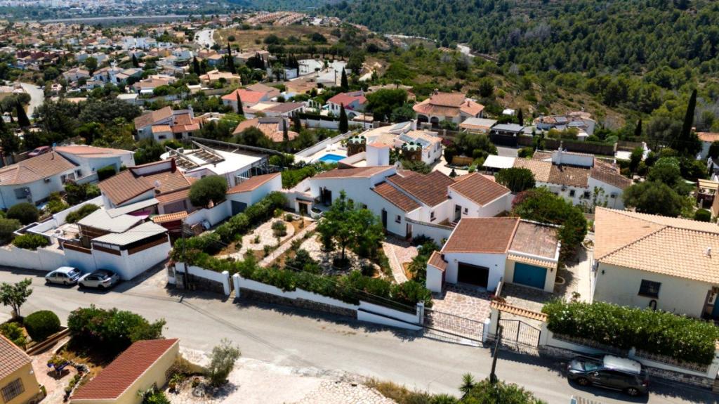 5 bed villa in Pedreguer