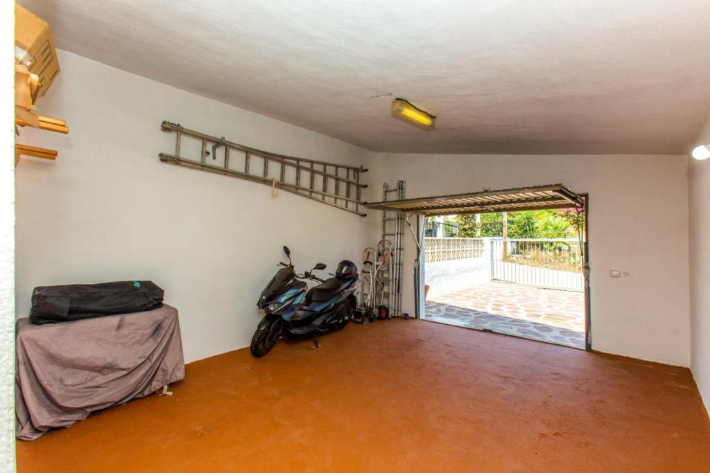 5 bed villa in Pedreguer