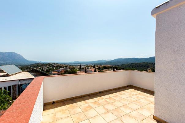 5 bed villa in Pedreguer