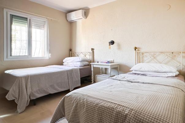 2 bed apartment in Moraira