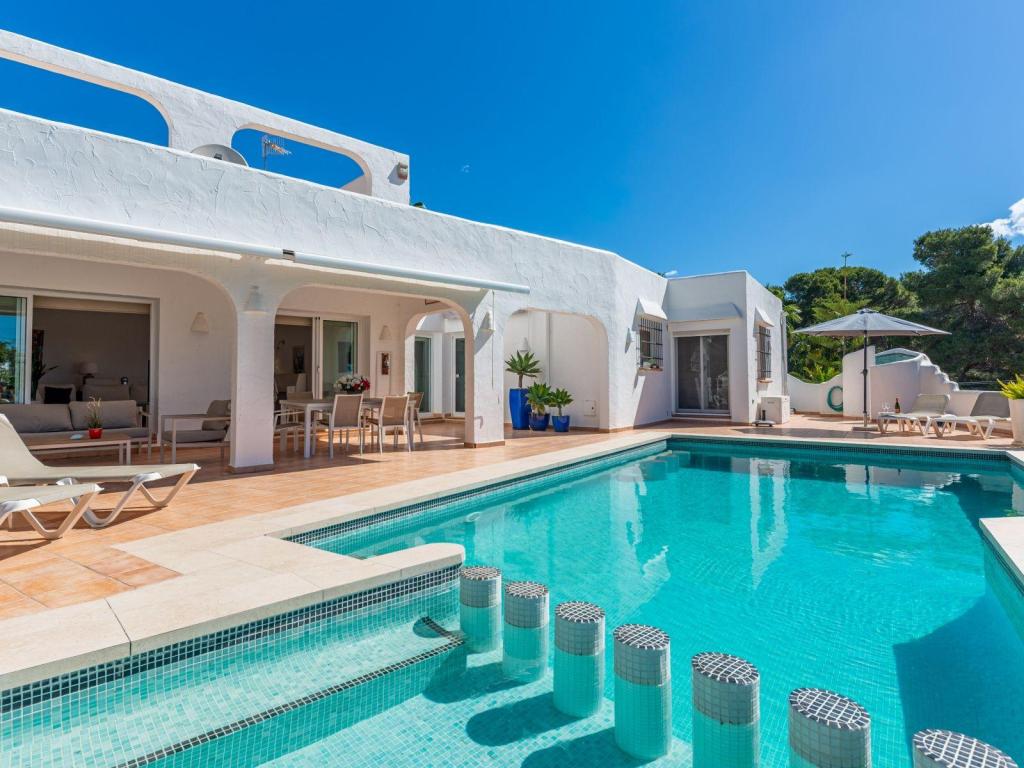 5 bed villa in Moraira