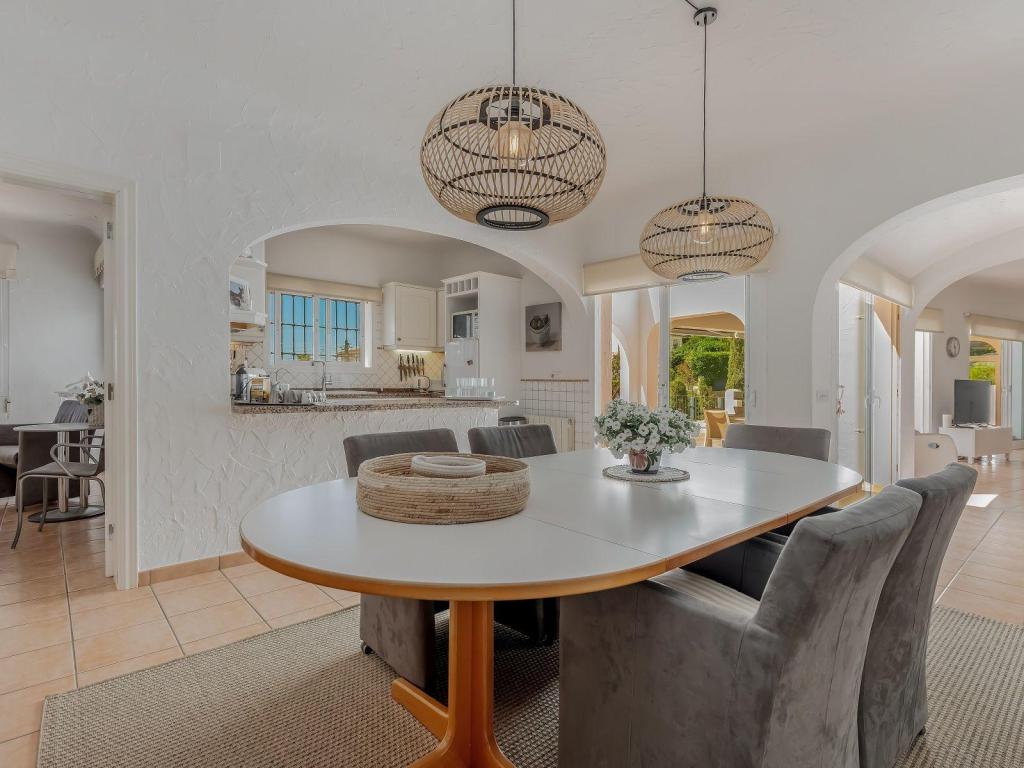 5 bed villa in Moraira