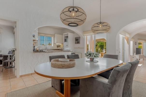 5 bed villa in Moraira
