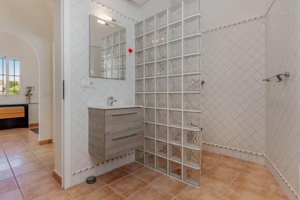 5 bed villa in Moraira