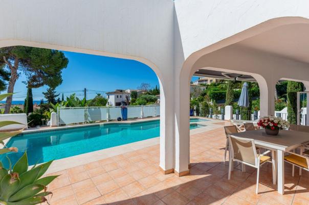 5 bed villa in Moraira