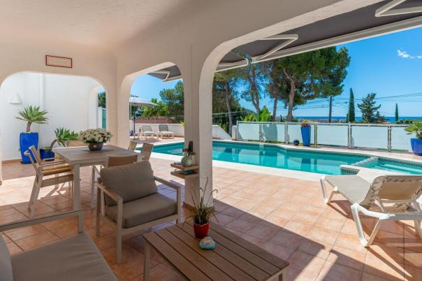 5 bed villa in Moraira