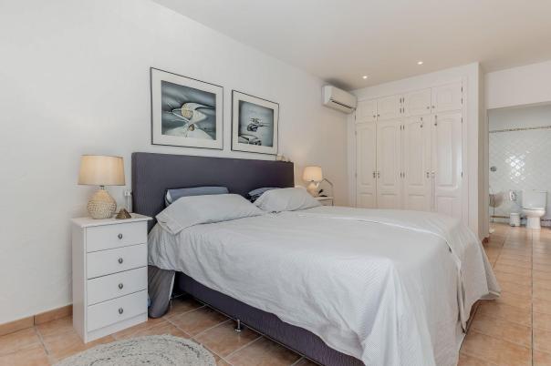 5 bed villa in Moraira