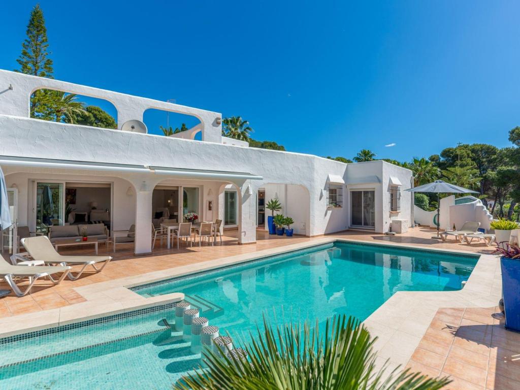 5 bed villa in Moraira