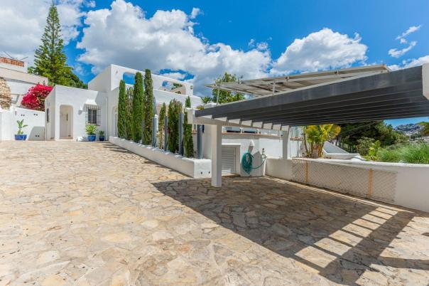5 bed villa in Moraira