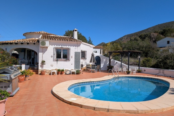 2 bed villa in Benitachell