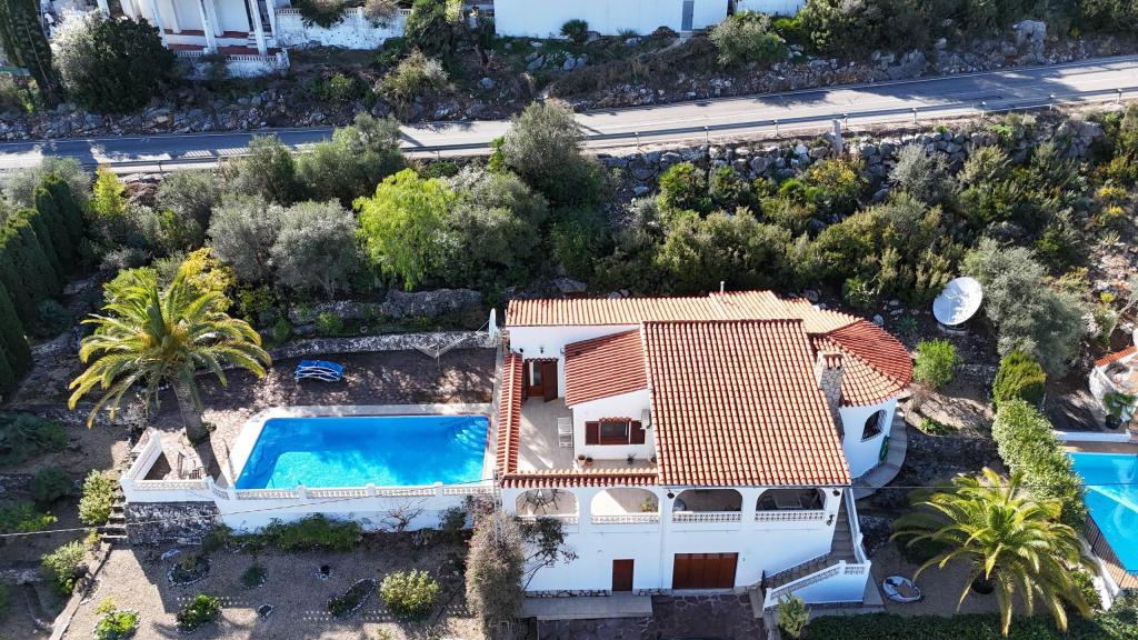 4 bed villa in Orba