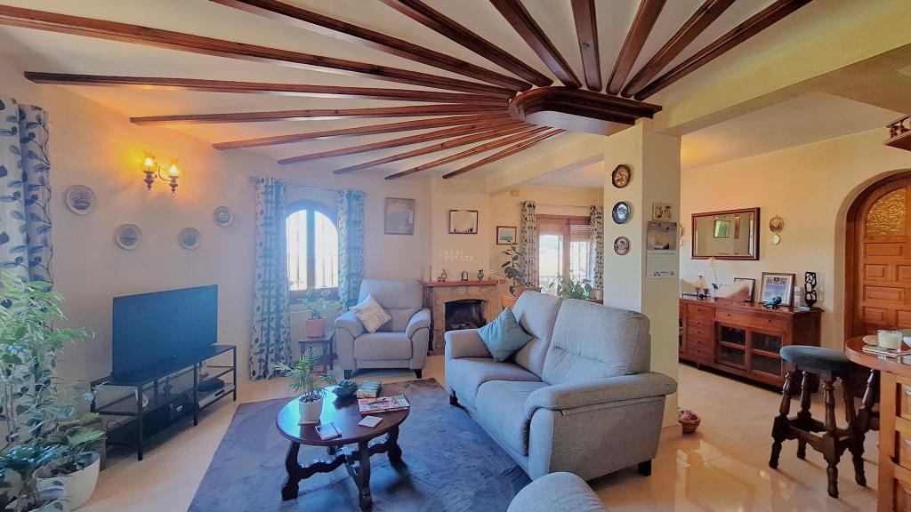 4 bed villa in Orba
