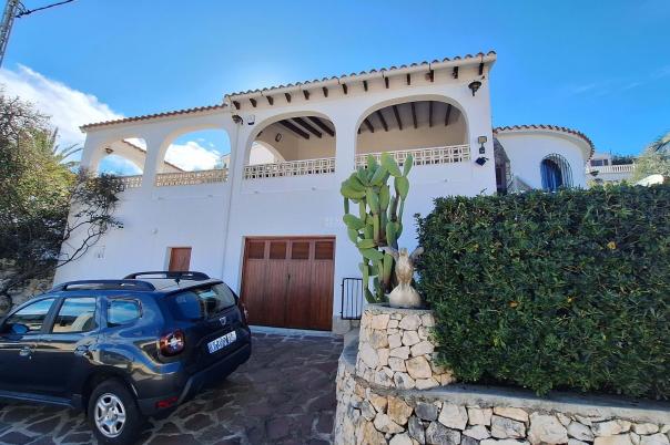 4 bed villa in Orba