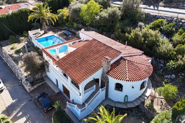 4 bed villa in Orba