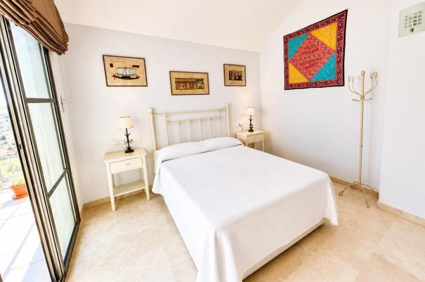 3 bed apartments - flats in Denia