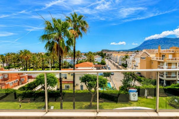 3 bed apartments - flats in Denia