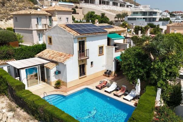 3 bed villa in Finestrat